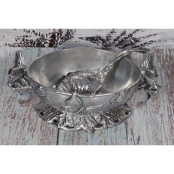 Arthur Court Gravy Boat with Ladle / Butterfly Motif  1999 - 10 in by 5 in - Picture 15 of 17